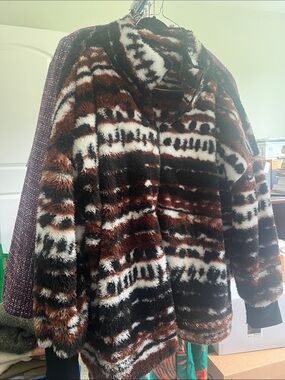 Luluroe Birds on a Wire fuzzy quarter zip jacket.